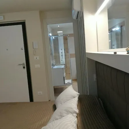 In Ma A Casa Tua * Milán